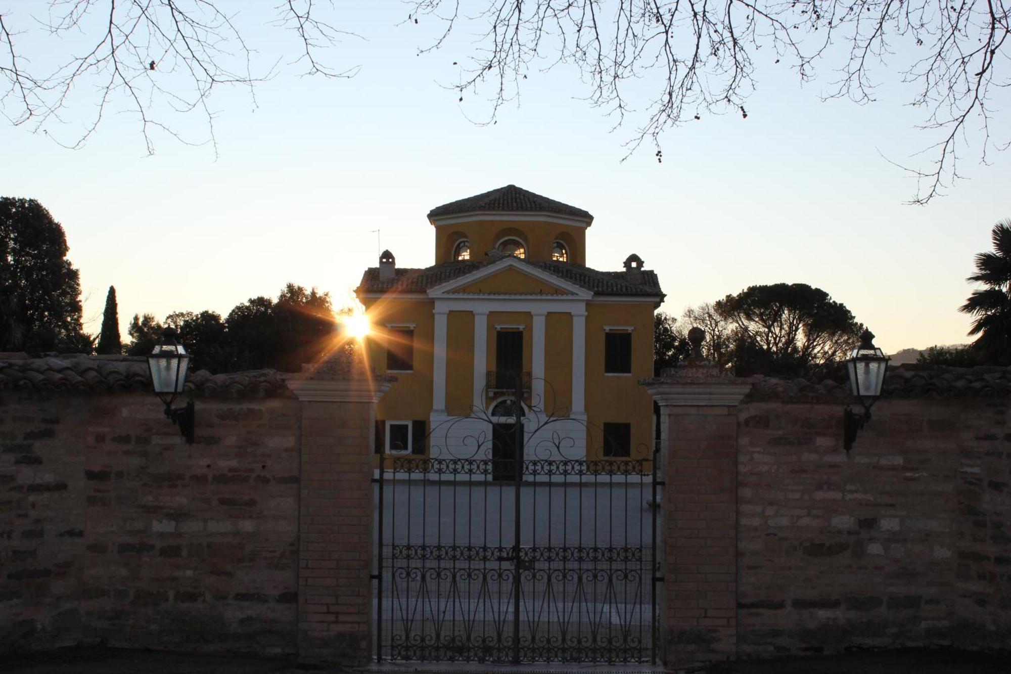 Bed and Breakfast Dimora Di Collio San Severino Marche Zewnętrze zdjęcie